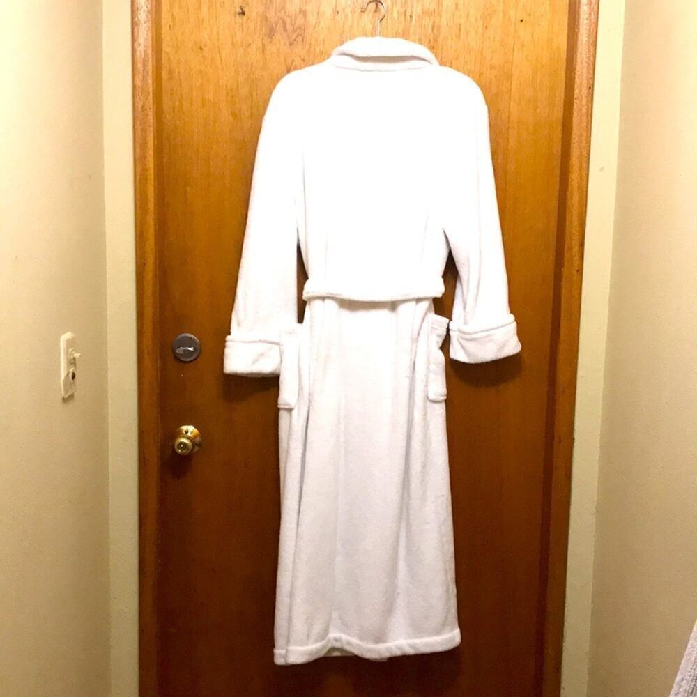 Charter Club White Nubby Wrap Robe. XL - Picture 2 of 4